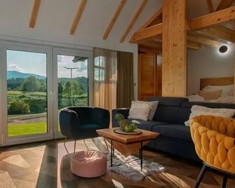 Family Resort Plitvice Lakes - Rastovaca - Living room