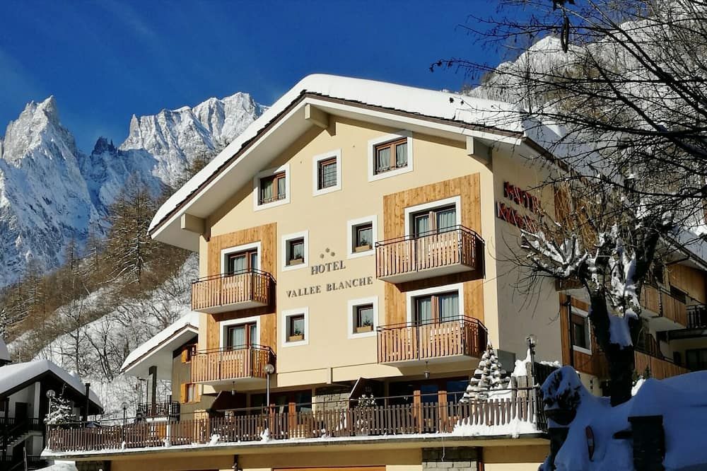 هوتل لا فالي بلانش