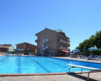 Albergo Di Murlo - Murlo - Piscina