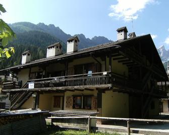 Romantic 6c Chalet In The Heart Of The Dolomites - Falcade - Budynek