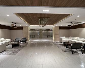 Penhouse City Of Dreams Okada Solaire Moa Airport - Parañaque - Lobby