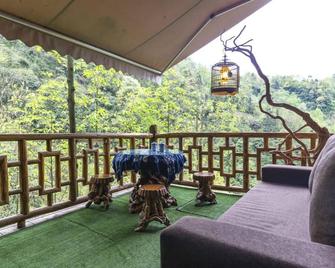 Chengdu Youdao Shanfang Homestay - Chengdu - Balcón