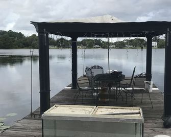 Lake Front Suite -Close to all Attractions - Apopka - Patio