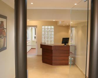 Inter Apart Hotel - Salta - Front desk