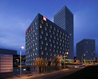 ibis Barcelona Santa Coloma - Santa Coloma de Gramenet - Edificio