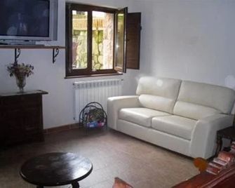 Casa Rural el Calero - Pola de Siero - Living room