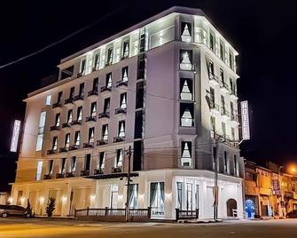 Vista Hotel - Kampar - Building