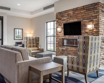 Comfort Suites Scottsdale Talking Stick Entertainment District - Scottsdale - Living room