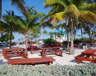 Oceanside Paradise: Kayaks, Free WiFi, A/C, Grill, Elevated Deck, 24hr Security - 쿠조키 - 파티오