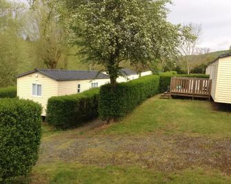 Camping Du Pont De St Gal - Saint-Gal-sur-Sioule