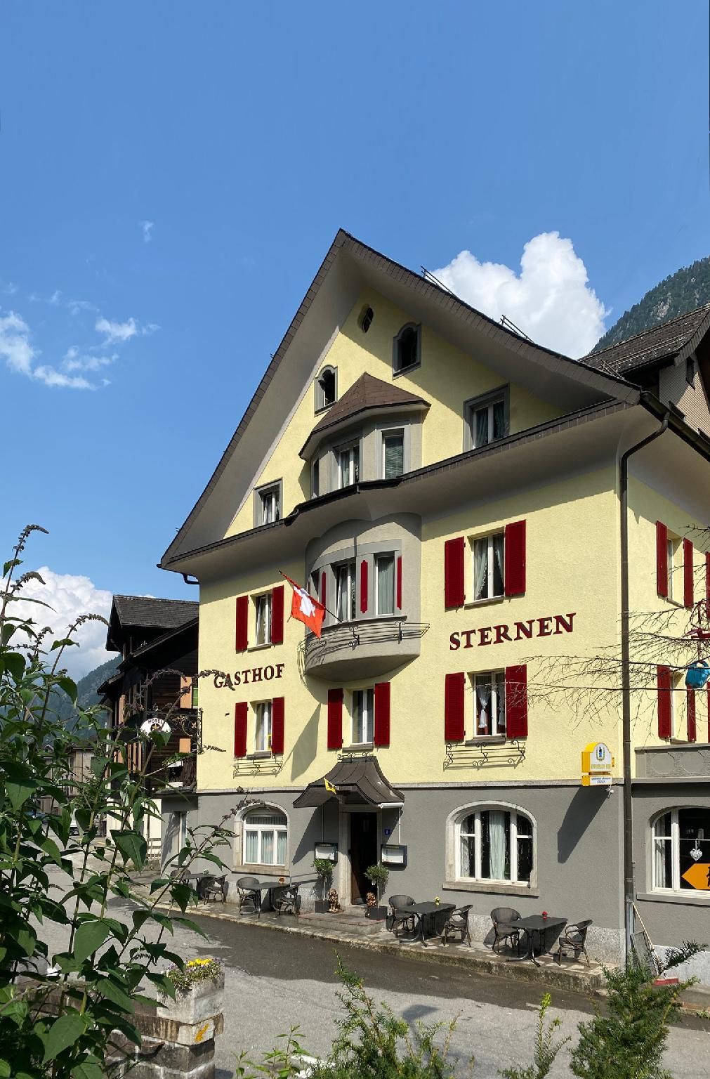 هوتل شتيرنين