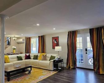 Hilltop Retreat - Nashville - Sala de estar