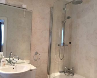 3 Luxury En-suite Bedrooms - Cardiff - Bathroom