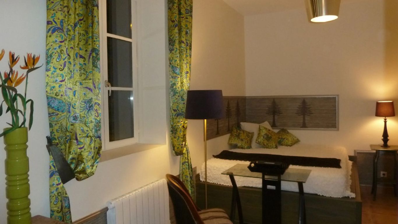 Lyon Faubourg - Saint Priest