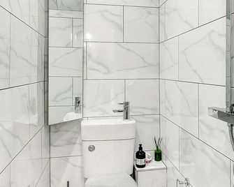 Aspen Close 4 Bedroom Retreat with Spa, Sauna and Gym - Buckingham
