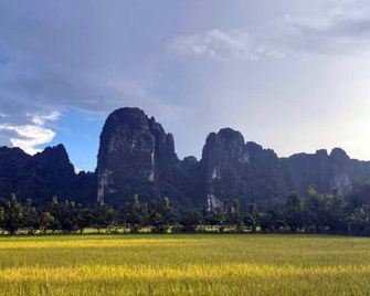 Sabai Glamping - Vang Vieng - Вигляд зовні