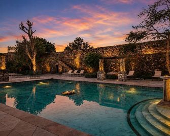 Castle Bijaipur - A Luxury Heritage Resort, Chittorgarh - Chittorgarh - Piscina