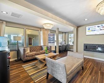 Best Western Petaluma Inn - Petaluma - Obývací pokoj