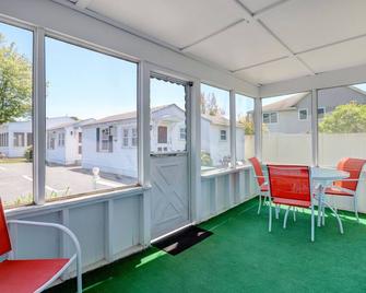Carriage House Motel Cottages & Suites - Wells - Balcón