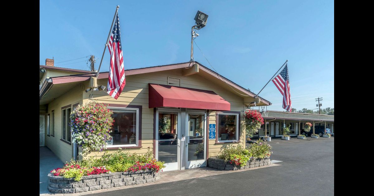 Rodeway Inn 72 1 0 4 Medford Hotel Deals Reviews Kayak