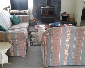 Kumara Historic Cottages - Kumara - Sala de estar