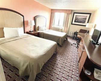 Fairbridge Hotel Cleveland East - Wickliffe - Bedroom