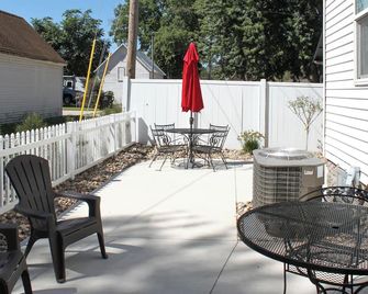 The Hide Out - a Family Getaway in Columbus - Columbus - Patio