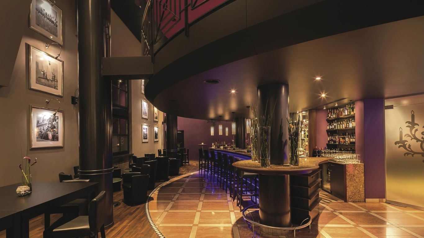 โรงแรมเมอเวนพิค ซูริค เรเกินสดอร์ฟ