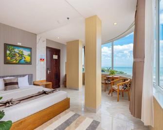 Ngoc Hanh Beach Hotel - Vung Tau - Bedroom