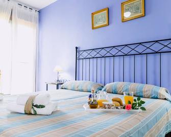 San Antonio Rural House. Villa 2 (3 bedrooms) - Cabra - Habitació