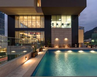 Hyatt House Monterrey Valle / San Pedro - Monterrey - Piscina