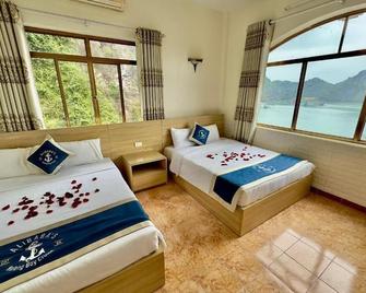 Cat BA Plaza Hotel - Cat Ba - Bedroom