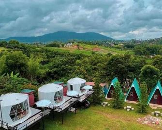Yellowstone Cheewa View Khao Kho - Phetchabun - Innenhof