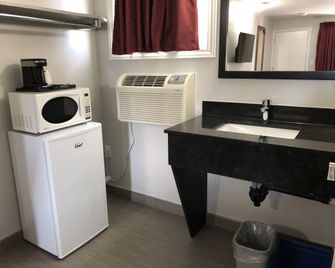 Aquarius Motel - Perth - Cuisine