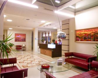 Breaking Business Hotel - Mosciano Sant'Angelo - Reception