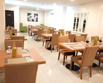 Top Star Hotel Oton - Oton - Restaurante