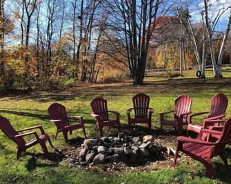 Cramers Point Lake Breeze - Lake George - Patio