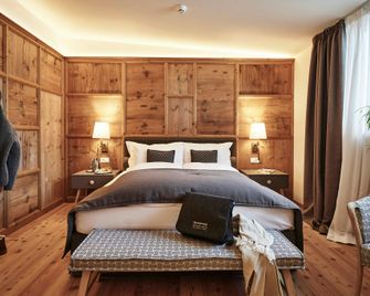 Goldene Rose Karthaus a member of Small Luxury Hotels of the World - Senales - Schlafzimmer