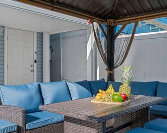 Downtown Dunedin Gem, Fully Renovated #3 - Dunedin - Patio