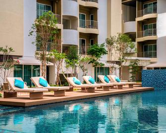 Mercure Langkawi Pantai Cenang - Langkawi - Pool