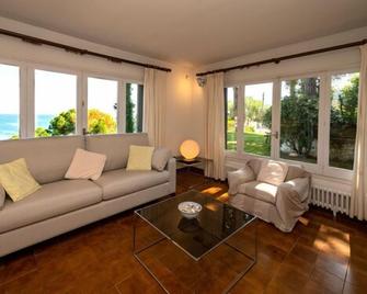 La Marina Blanca by Interhome - Sant Pol de Mar - Stue