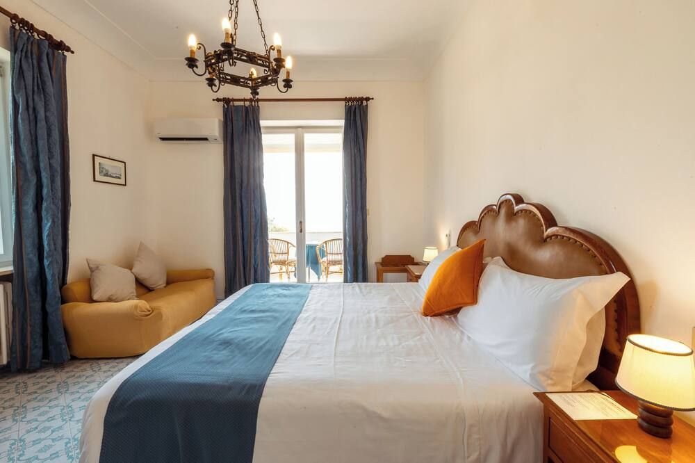 فندق فيلا سارة - كابري - غرفة نوم