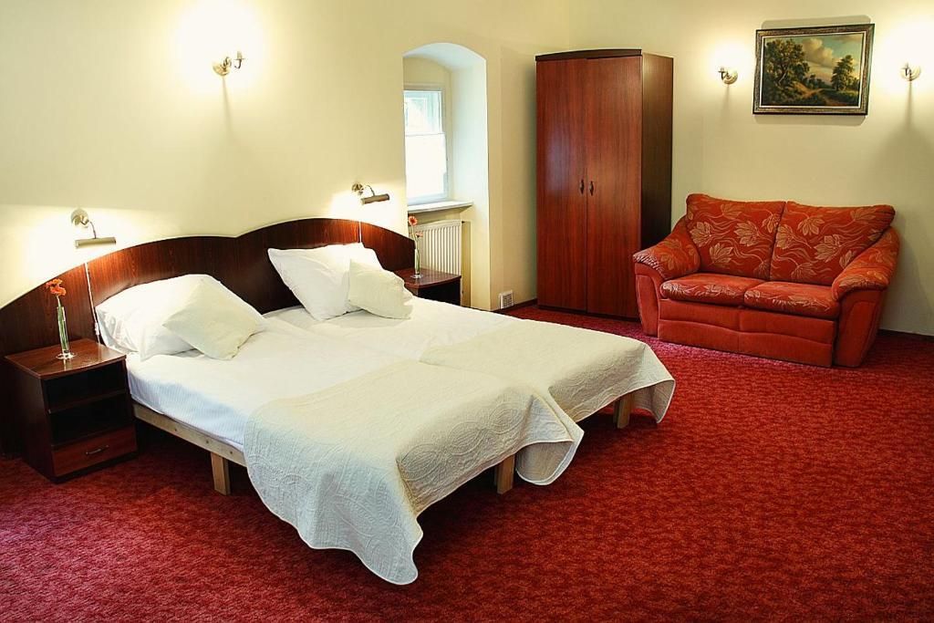 Hotel Przy Oslej Bramie - Zamek Ksiaz