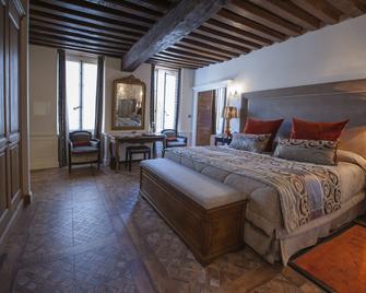 Hôtel Le Cep - Beaune - Bedroom