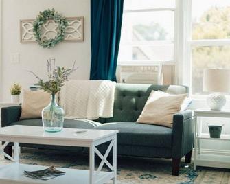 Cozy Chic by The Sanctuary Co. - Bristol - Living room