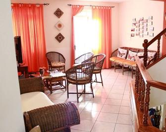 Mindelo Residencial - Mindelo - Living room