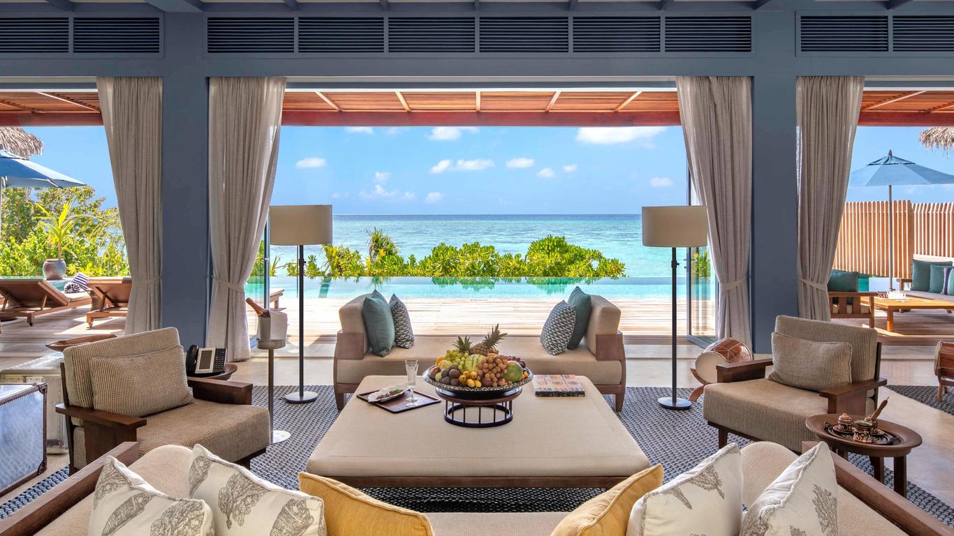 رافليس مالديفز ميرادهو ريزورت