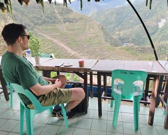 Rita's Mount View Inn and Restaurant - Banaue - Balcony