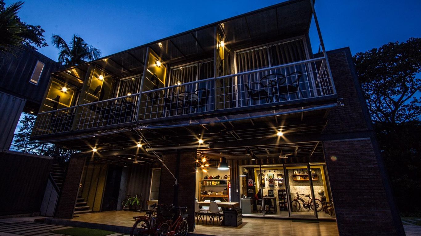 Ducati Bike Box Hotel