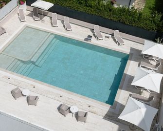 Hotel Carducci - Tortoreto - Bazén